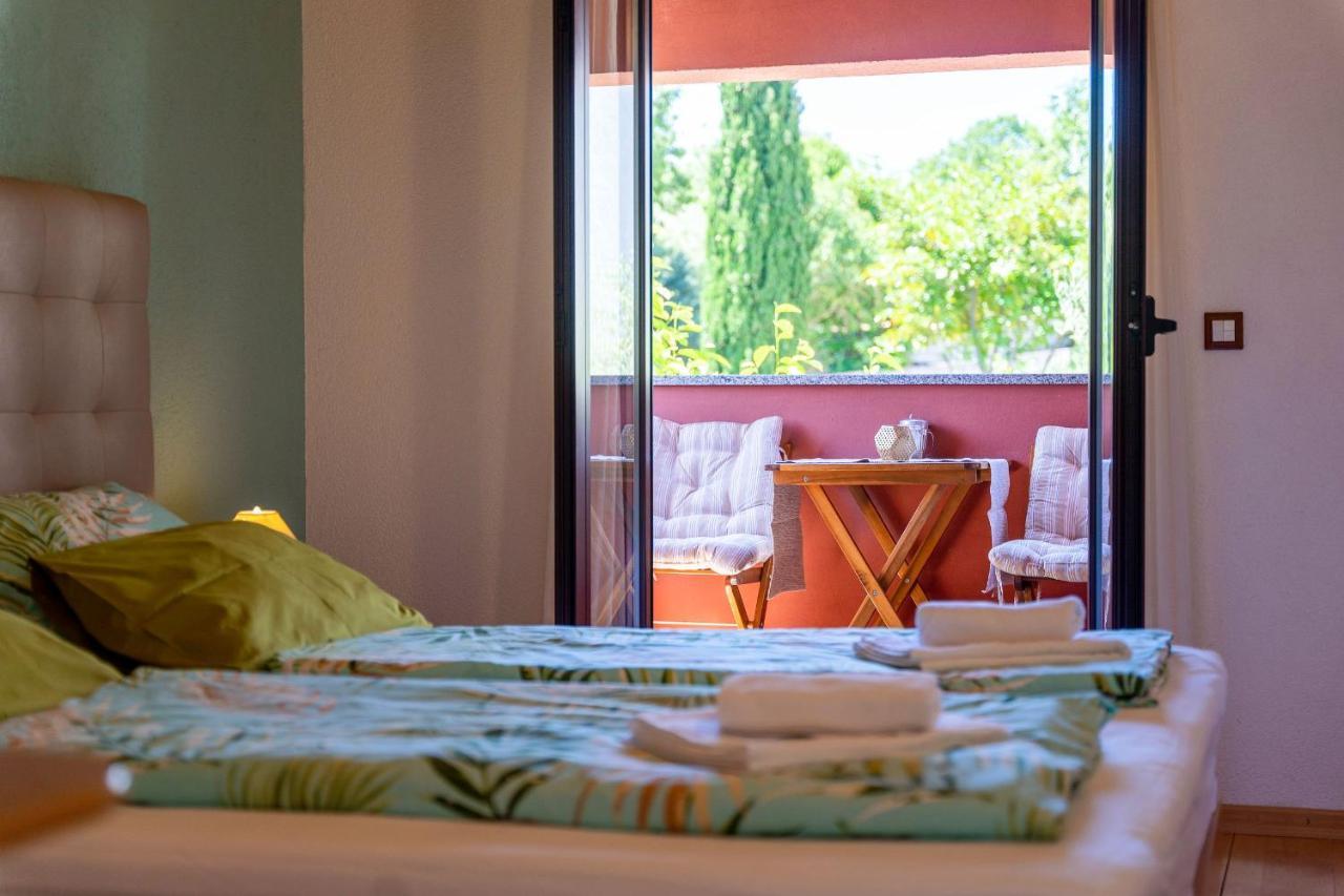 Apartments Miri Врсар Екстер'єр фото