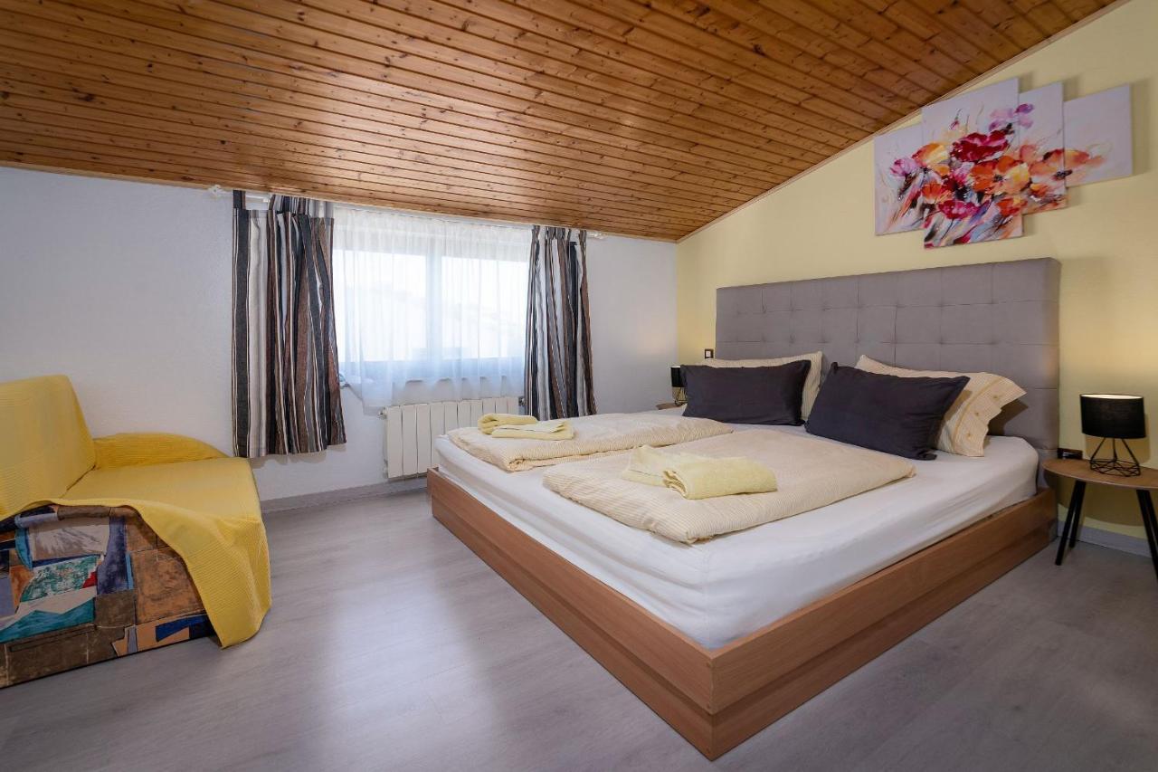 Apartments Miri Врсар Екстер'єр фото