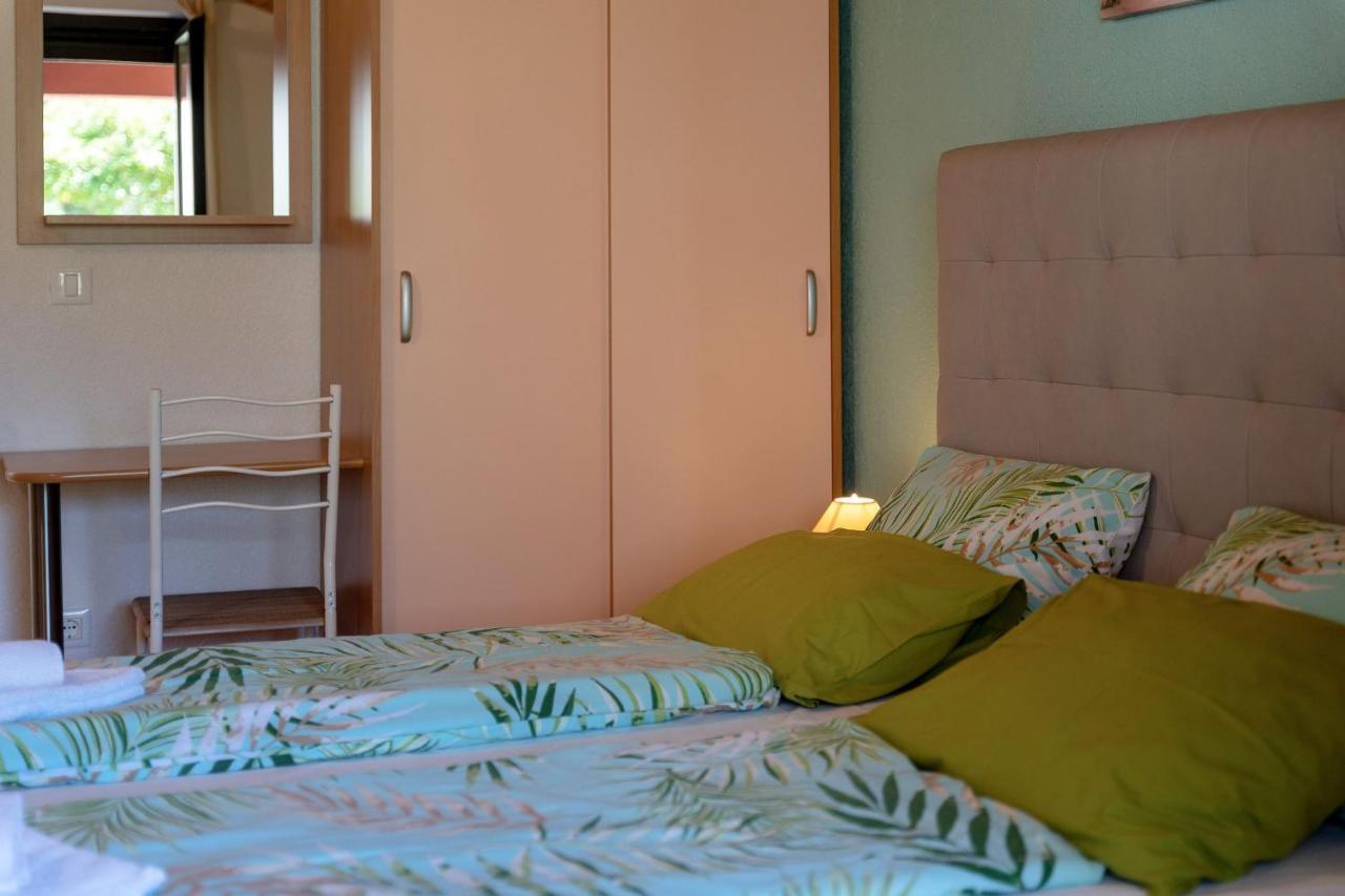 Apartments Miri Врсар Екстер'єр фото