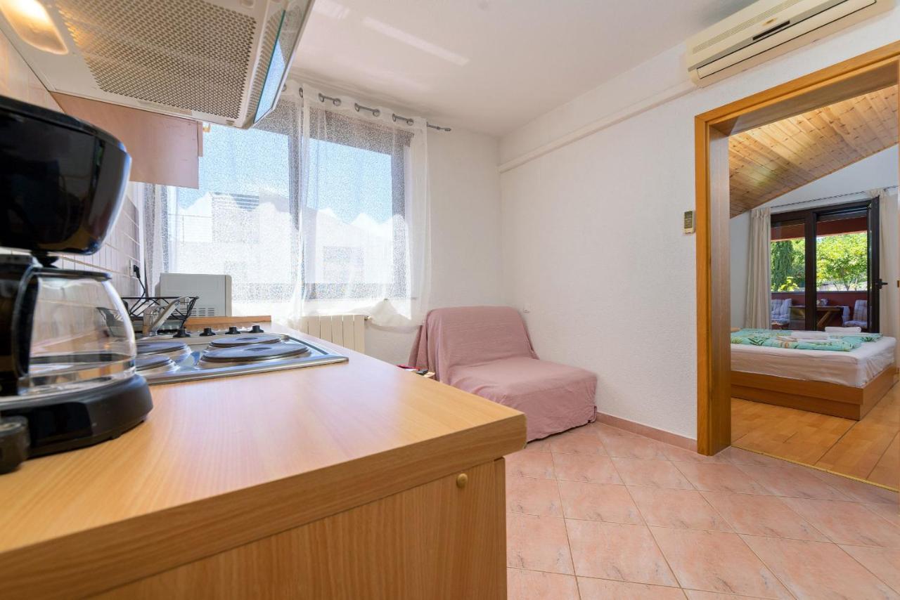 Apartments Miri Врсар Екстер'єр фото