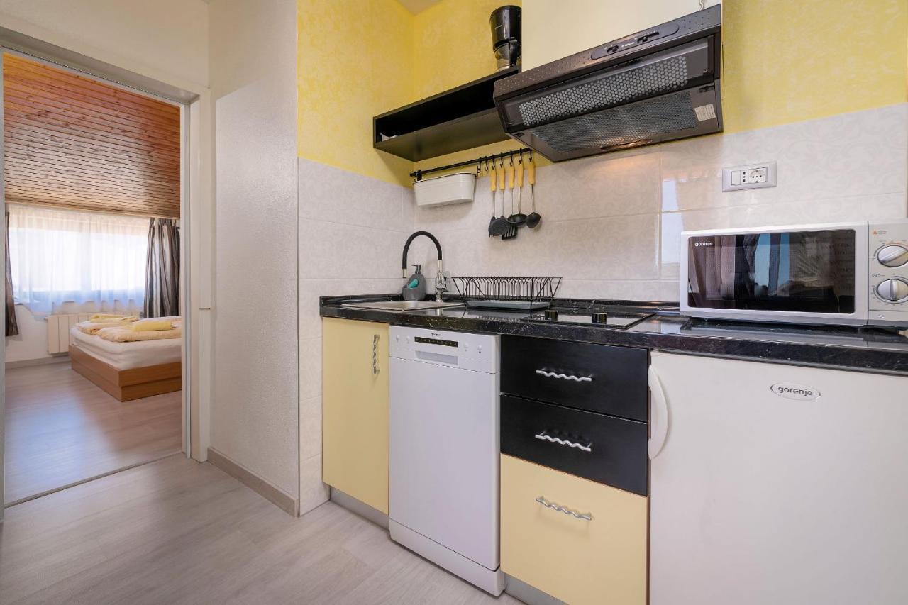 Apartments Miri Врсар Екстер'єр фото
