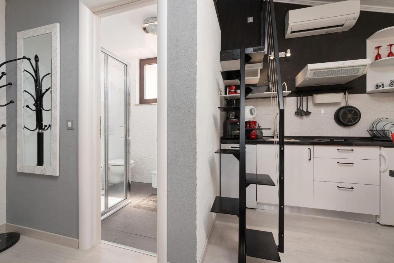 Apartments Miri Врсар Екстер'єр фото