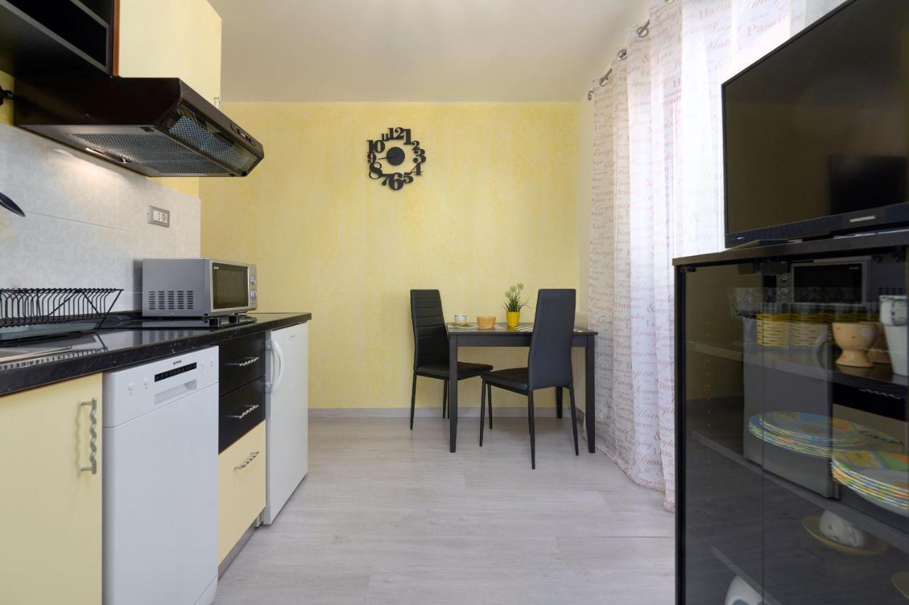Apartments Miri Врсар Екстер'єр фото