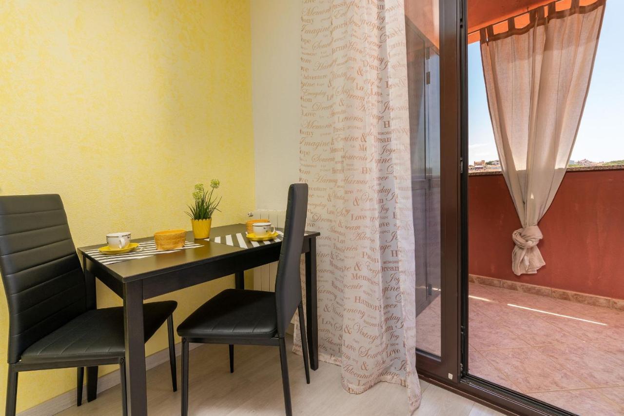 Apartments Miri Врсар Екстер'єр фото