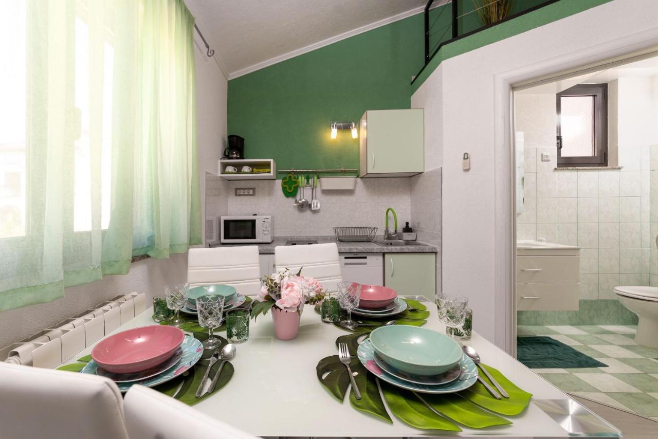 Apartments Miri Врсар Екстер'єр фото