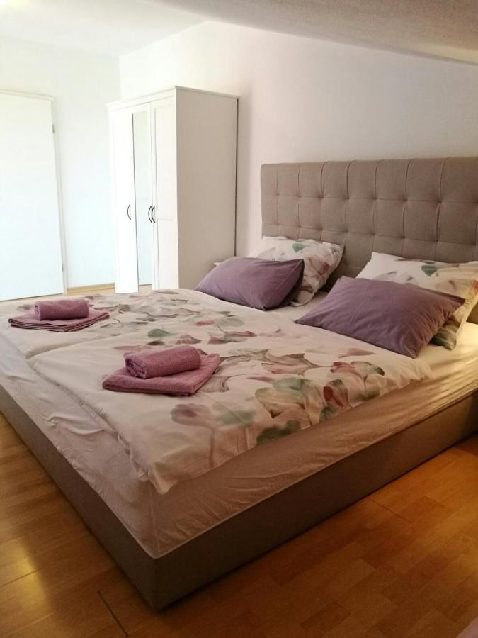 Apartments Miri Врсар Екстер'єр фото