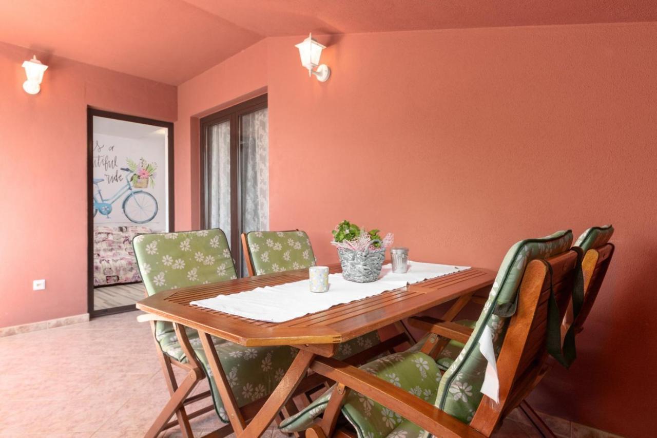 Apartments Miri Врсар Екстер'єр фото